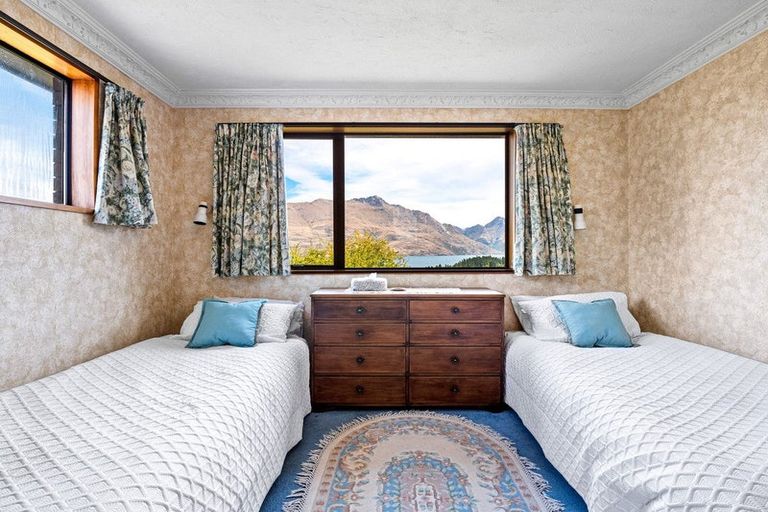 Photo of property in 19 Salmond Place, Queenstown, 9300