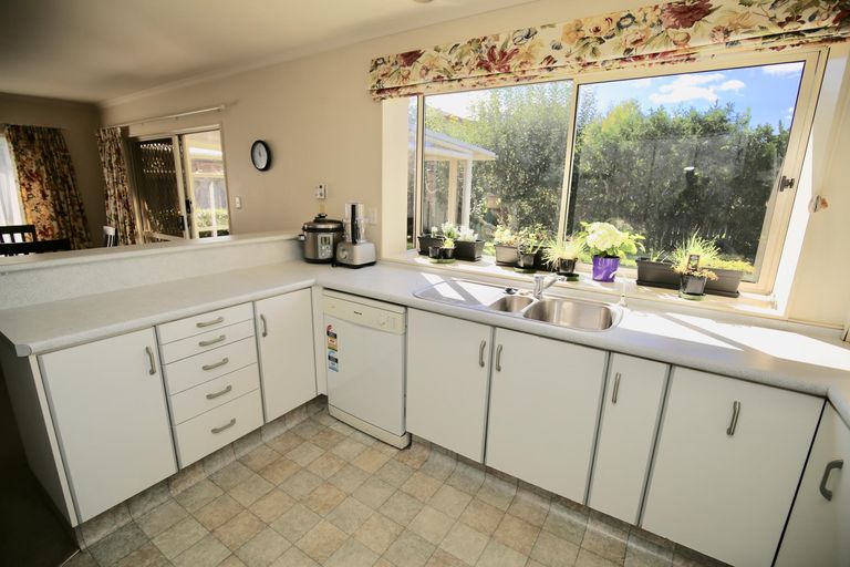 Photo of property in 86 Harrowfield Drive, Harrowfield, Hamilton, 3210