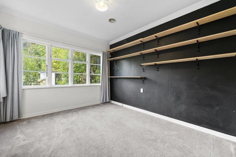 Photo of property in 35 Kopara Grove, Stokes Valley, Lower Hutt, 5019