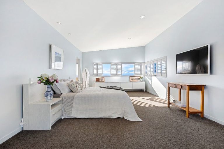 Photo of property in 115 Panorama Road, Clifton, Christchurch, 8081