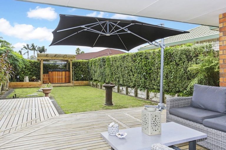 Photo of property in 24 Ranch Place, Pukekohe, 2120