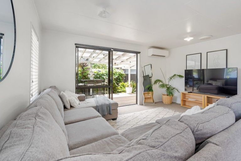 Photo of property in 16 Moki Place, Ruakaka, 0116