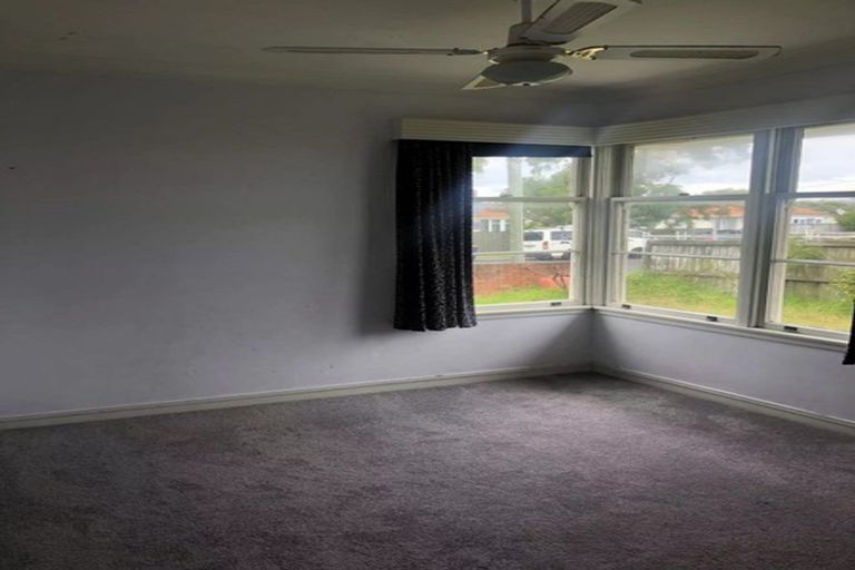 Photo of property in 34 Roberts Avenue, Bayswater, Auckland, 0622