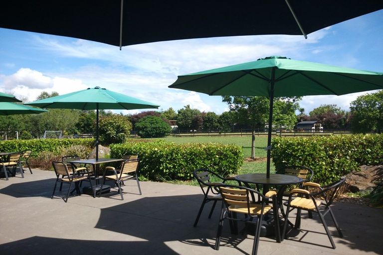 Photo of property in 209 Karaka Nth Road, Karaka, Papakura, 2580