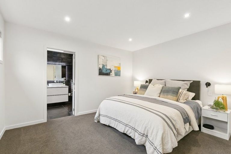 Photo of property in 11 Rutland Way, Wadestown, Wellington, 6012