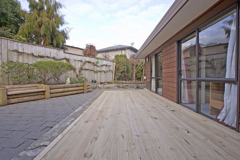 Photo of property in 1 Springdale Grove, Fitzherbert, Palmerston North, 4410