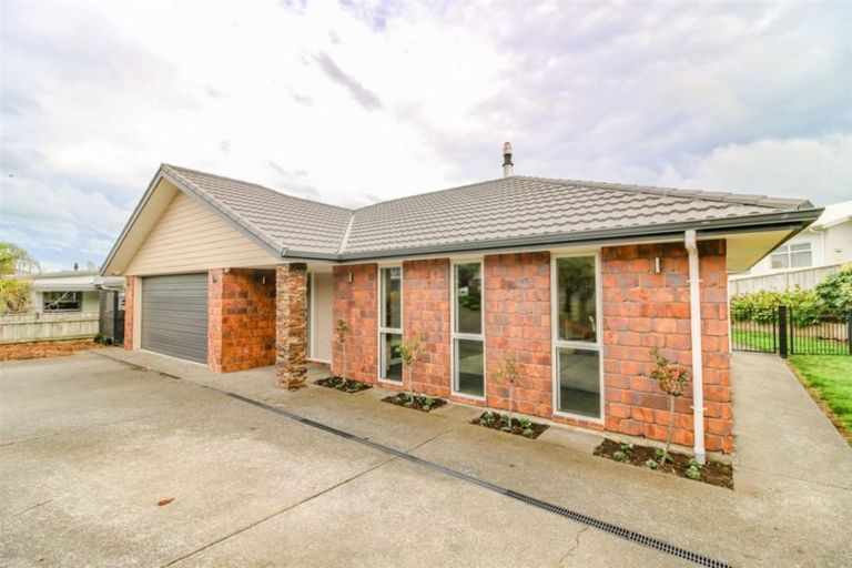Photo of property in 11 Lithgow Drive, Otamatea, Whanganui, 4500
