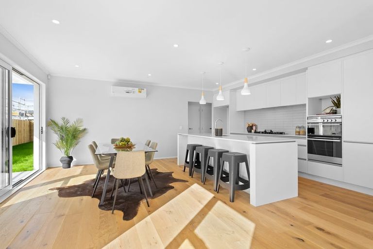 Photo of property in 23 Symes Drive, Red Beach, 0932