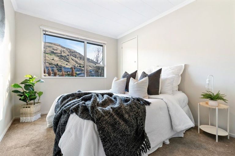 Photo of property in 72 Jims Way, Frankton, Queenstown, 9371