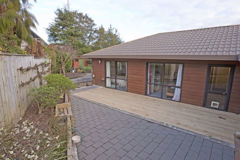 Photo of property in 1 Springdale Grove, Fitzherbert, Palmerston North, 4410