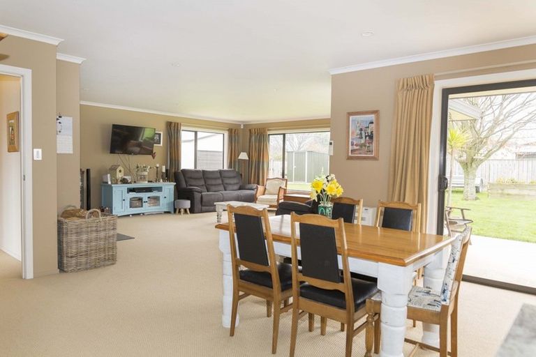 Photo of property in 8a Allan Street, Dannevirke, 4930