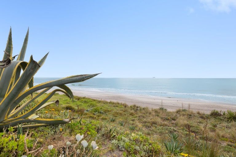 Photo of property in 563 Pukehina Parade, Pukehina, Te Puke, 3189