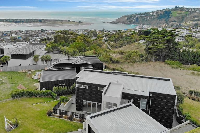 Photo of property in 105 Glenstrae Road, Redcliffs, Christchurch, 8081
