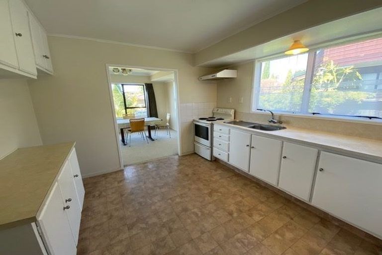 Photo of property in 96 Langana Avenue, Browns Bay, Auckland, 0630