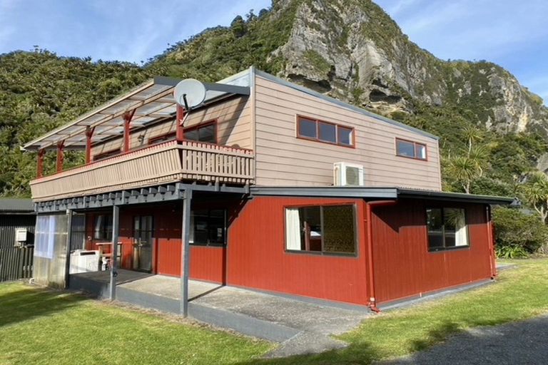 Photo of property in 11 Owen Street, Punakaiki, 7873