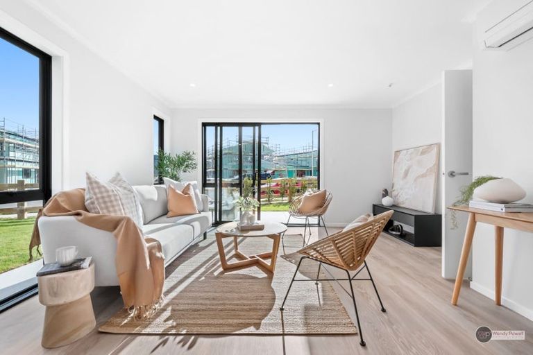 Photo of property in 16 Orongomai Street, Wallaceville, Upper Hutt, 5018