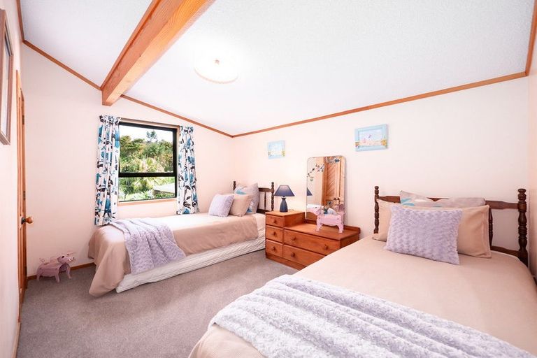 Photo of property in 5 Puketiro Place, Paihia, 0200