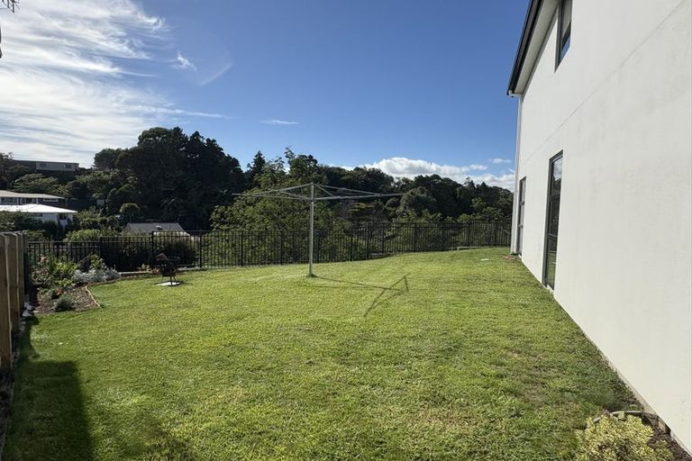 Photo of property in 12a Discovery Place, Marfell, New Plymouth, 4310