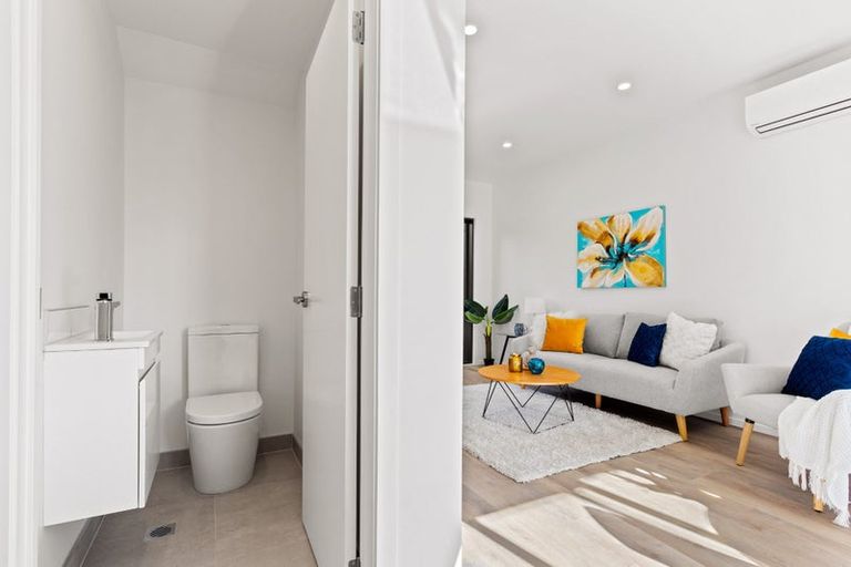 Photo of property in 29 Meg Lane, Glen Eden, Auckland, 0602