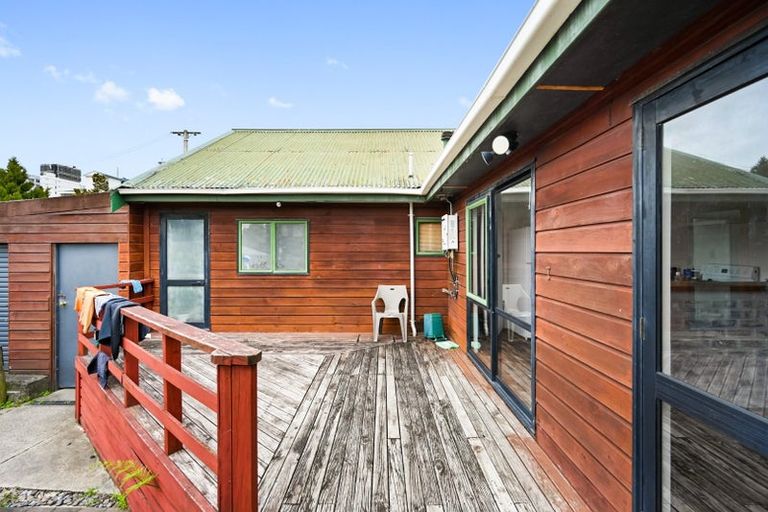 Photo of property in 12 Ohaupo Road, Hamilton Lake, Hamilton, 3204