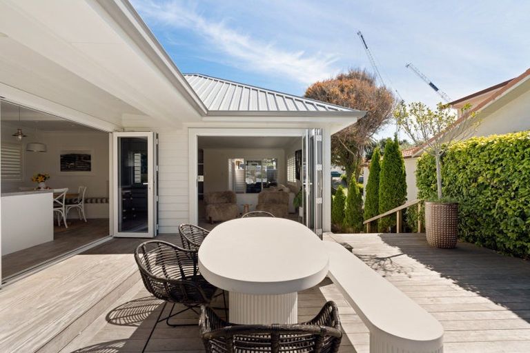 Photo of property in 71 Oceanview Road, Mount Maunganui, 3116