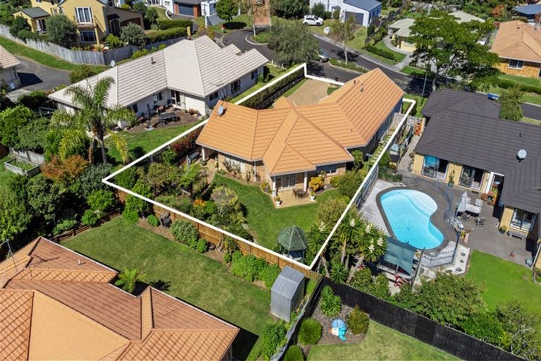 Photo of property in 5 Burleigh Place, Rototuna, Hamilton, 3210