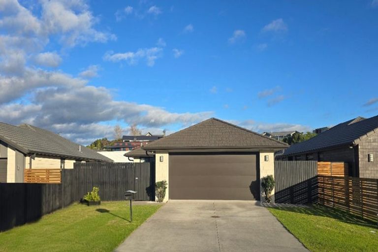 Photo of property in 61 Bert Wall Drive, Omokoroa, 3114