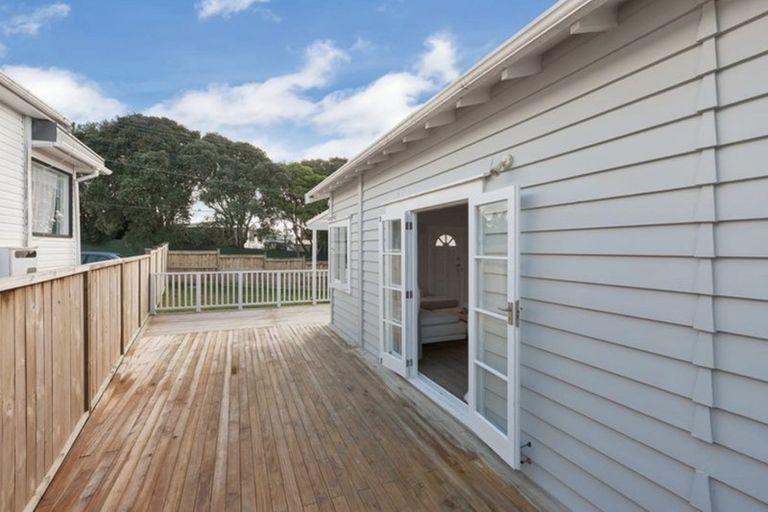 Photo of property in 1/23 Brandon Road, Glen Eden, Auckland, 0602