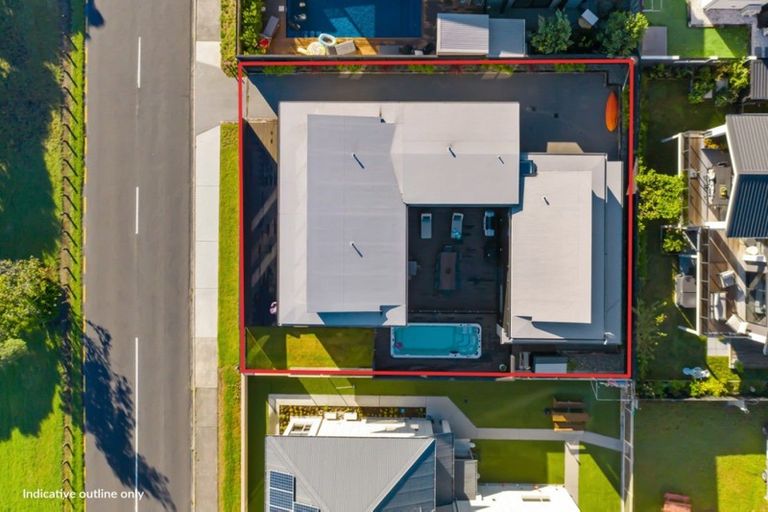 Photo of property in 103 Beach Road, Whangamata, 3620