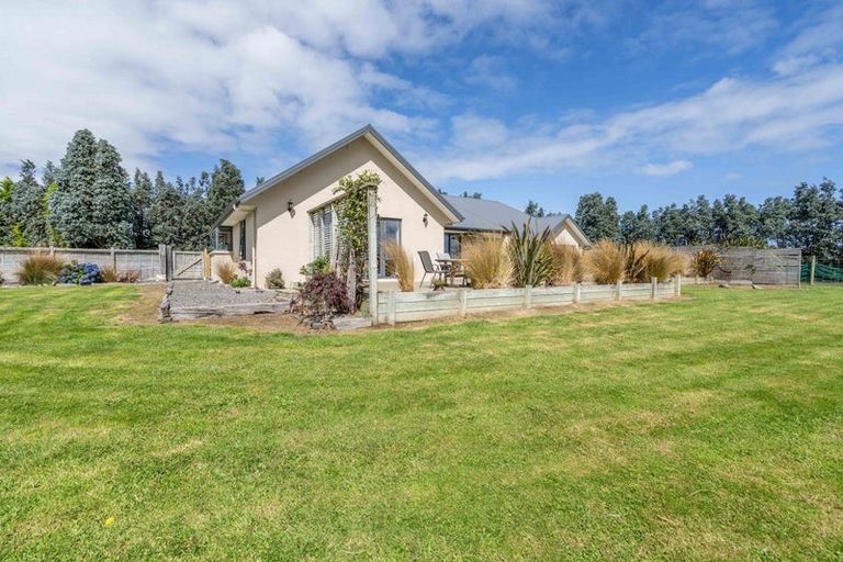 Photo of property in 121 Mason Road, Seaward Bush, Invercargill, 9871