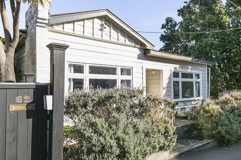 Photo of property in 60 Roxburgh Street, Mount Victoria, Wellington, 6011