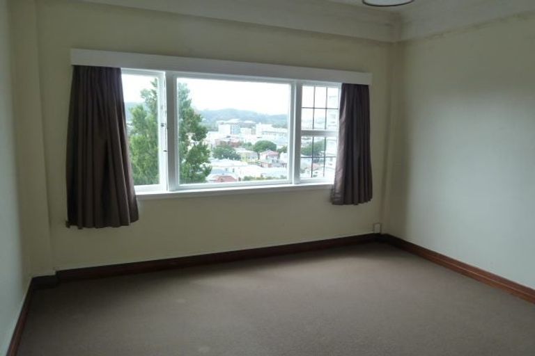 Photo of property in Elms Court Flats, 8/367 The Terrace, Te Aro, Wellington, 6011