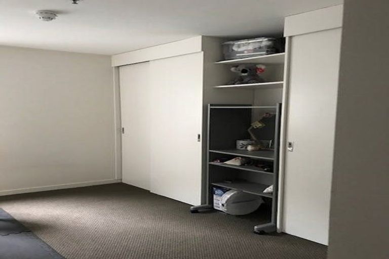 Photo of property in Montreaux, 164 The Terrace, Wellington Central, Wellington, 6011