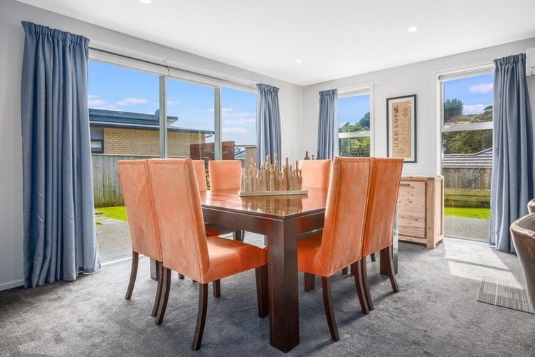 Photo of property in 48 Banks Boulevard, Whitby, Porirua, 5024