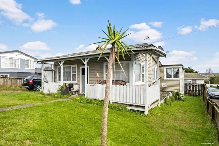 Photo of property in 39b Sunhill Road, Sunnyvale, Auckland, 0612