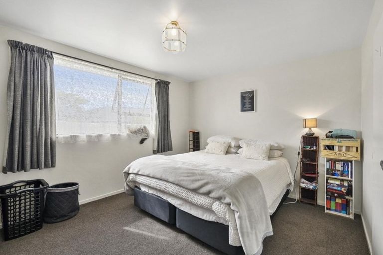 Photo of property in 1/27 Aberfoyle Place, Parklands, Christchurch, 8083