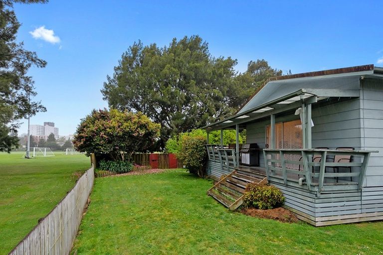 Photo of property in 21 Crescent Court, Melville, Hamilton, 3206