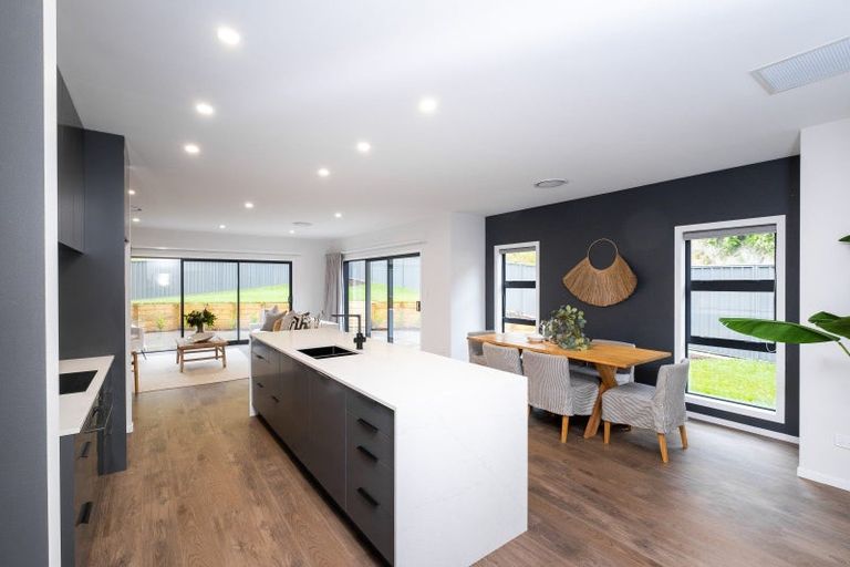 Photo of property in 63 Oak Road, Poraiti, Napier, 4112