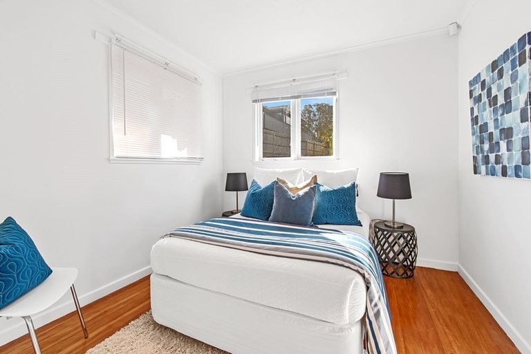 Photo of property in 4 The Esplanade, Campbells Bay, Auckland, 0630