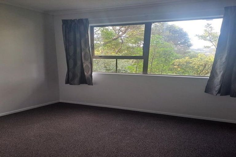 Photo of property in 67ab Thurleigh Grove, Karori, Wellington, 6012