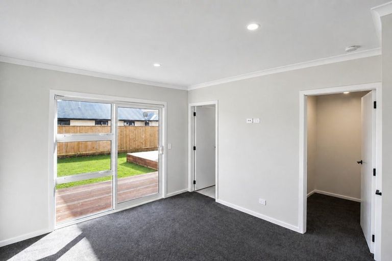 Photo of property in 19 Hawera Avenue, Levin, 5510