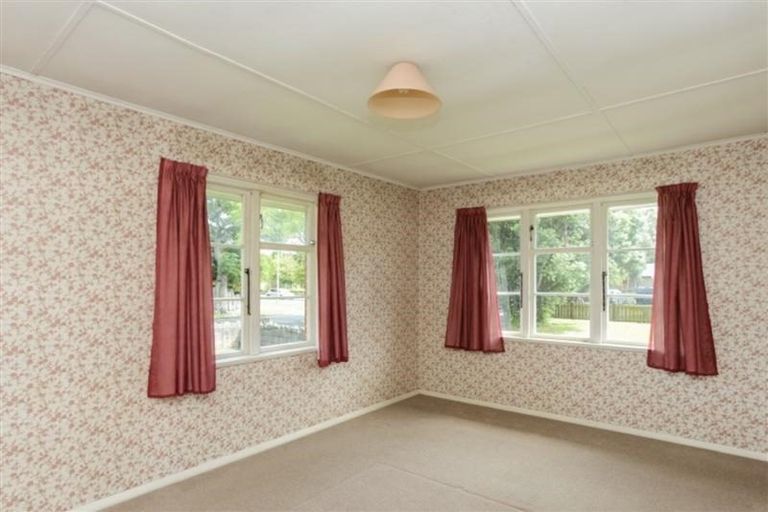 Photo of property in 42 Barker Road, Marewa, Napier, 4110