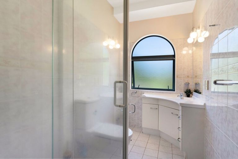 Photo of property in 221 Paku Drive, Tairua, 3508