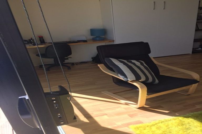 Photo of property in 33 Grove Road, Addington, Christchurch, 8024