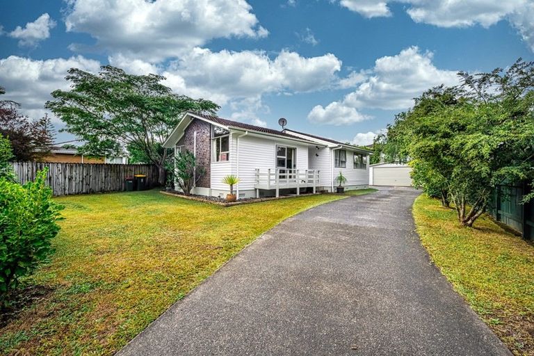 Photo of property in 4 Tangelo Place, Bucklands Beach, Auckland, 2012