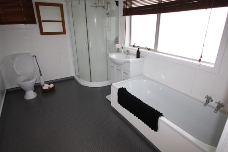 Photo of property in 10 Fairs Road, Milson, Palmerston North, 4414