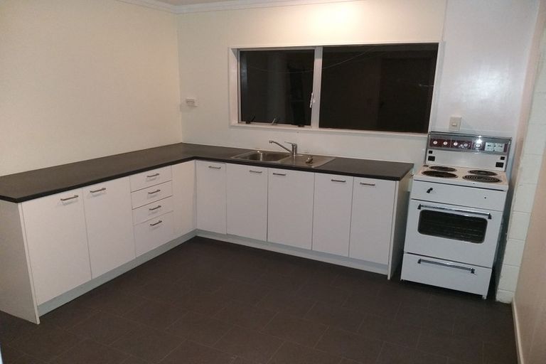 Photo of property in 108a Royal Road, Massey, Auckland, 0614