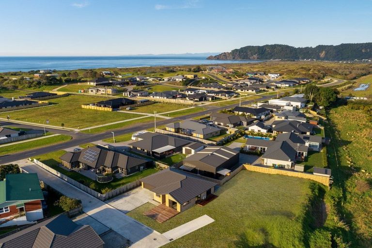 Photo of property in 32f Bunyan Road, Coastlands, Whakatane, 3120