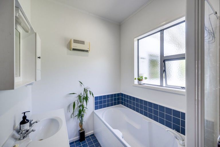 Photo of property in 16 The Loop, Meeanee, Napier, 4110