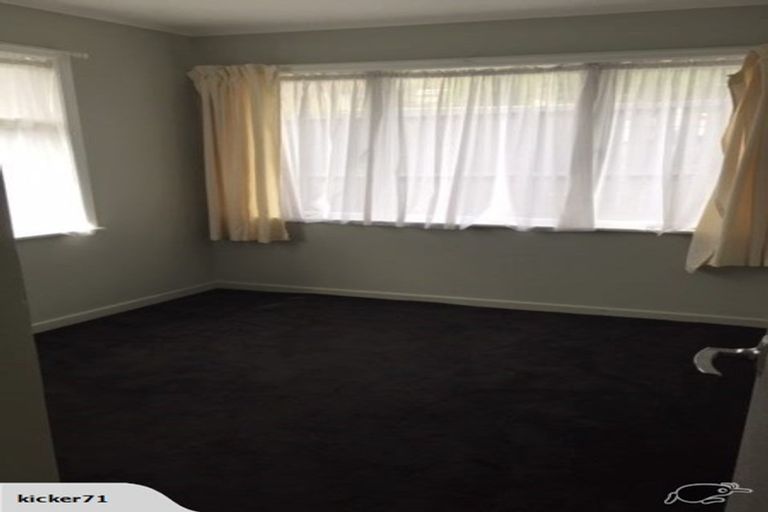 Photo of property in 281 Don Buck Road, Massey, Auckland, 0614